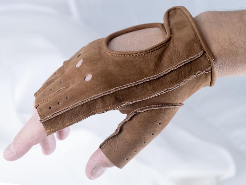 Guanti Da Guida Da Uomo Mezze Dita In Pelle Cognac Con Chiusura A