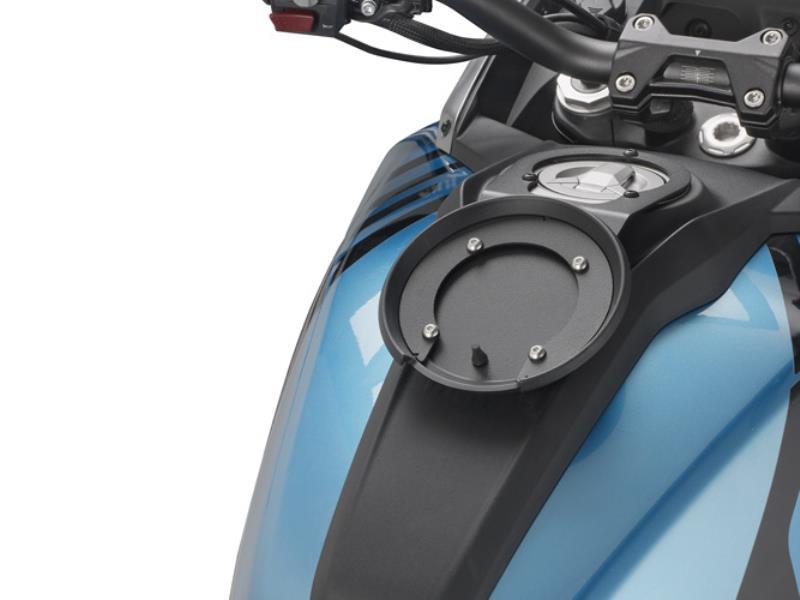 Givi BF94 Flangia borsa serb Tank Lock QJ Motor SRT 600 SX 24 Nero - flangia attacco borsa serbatoio