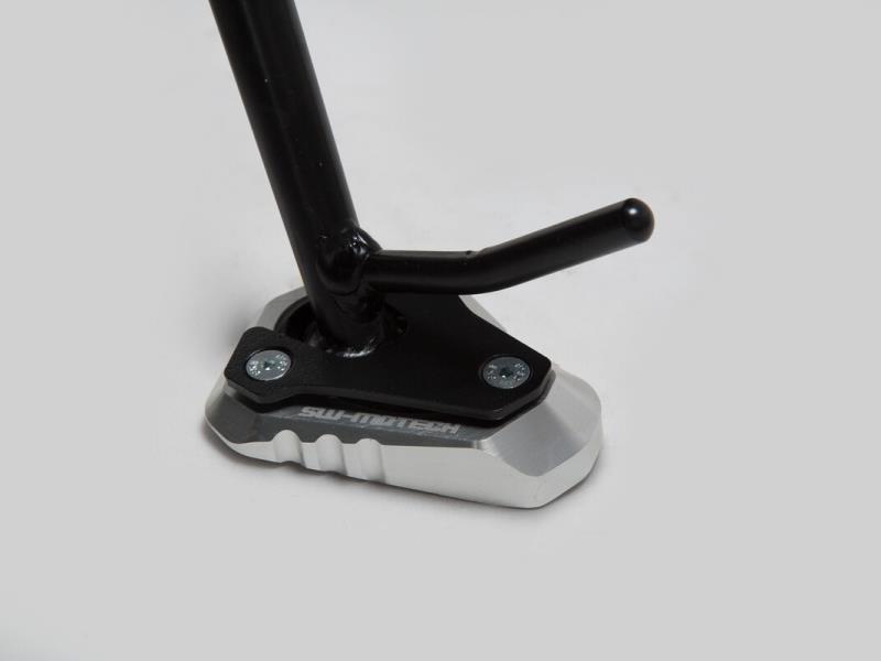 SW Motech Base maggiorata per cavall lat Kawaaki Ninja 1100 24/26 Nero / Argento - cavalletti moto