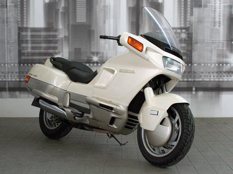 Honda PC 800 Bianco usata - moto epoca