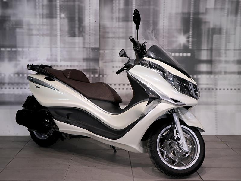 Piaggio X10 350 Executive ABS ASR Bianco Perla usata - moto scooter maxiscooter