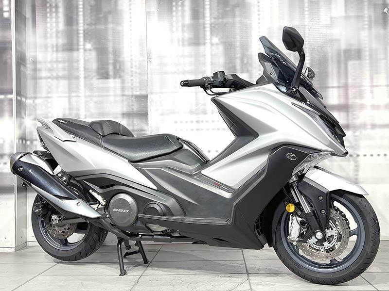 Test ride Kymco AK 550 ABS