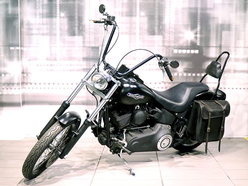Harley Davidson Softail Custom 1584 colore nero usato in vendita
