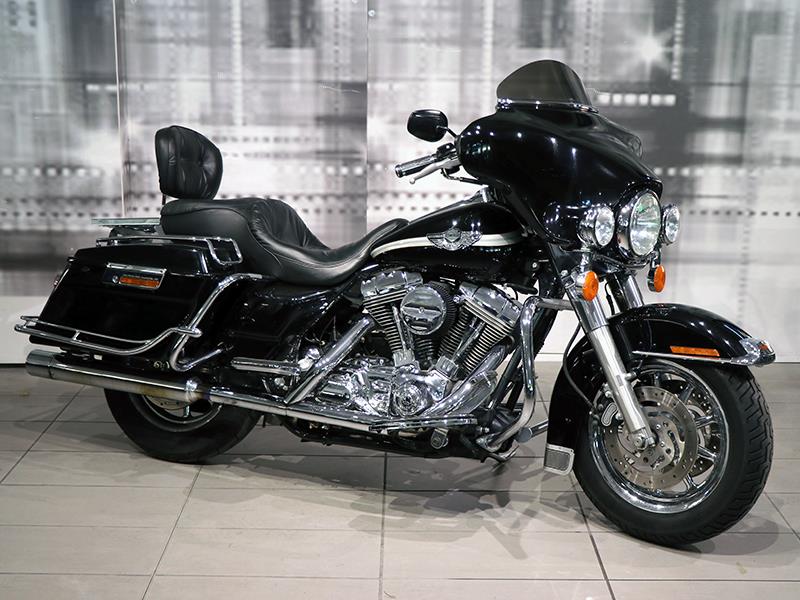 Harley Davidson Electra Glide 100th Anniversary colore nero usato in vendita