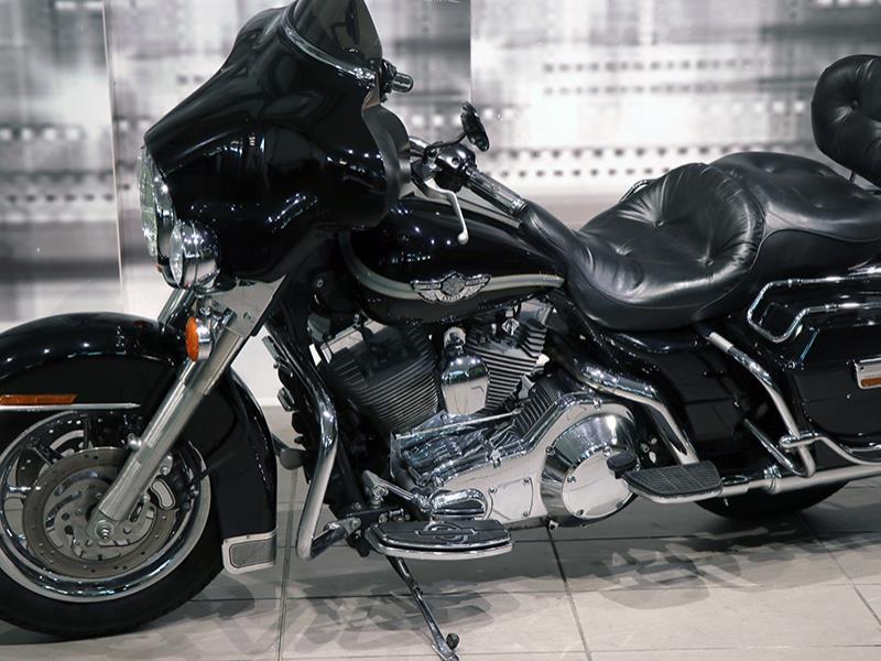 Harley Davidson Electra Glide 100th Anniversary colore nero usato in vendita