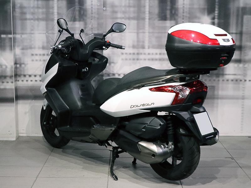 Kymco Downtown 300i colore bianco usato in vendita