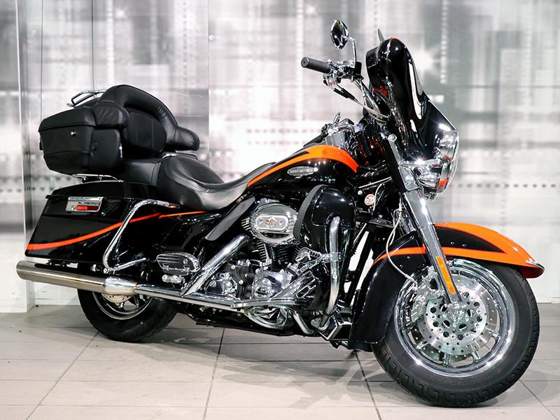 Harley Davidson Electra Glide Ultra Classic S. E. 1800 colore nero/orange  usato in vendita