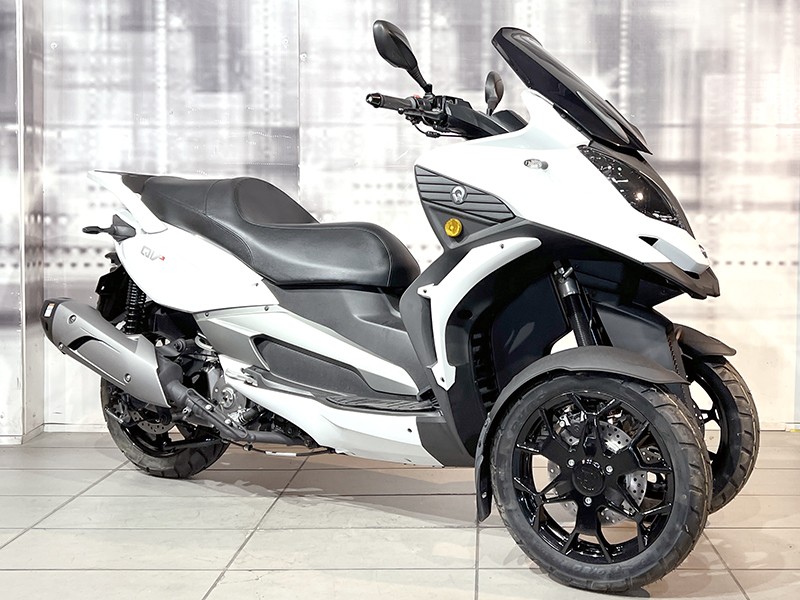 Quadro QV3 White aziendale - moto 3 o 4 ruote