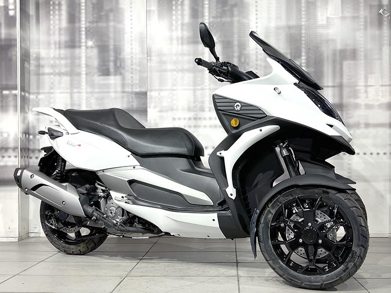 Quadro QV3 White + Winter Kit aziendale - moto 3 o 4 ruote