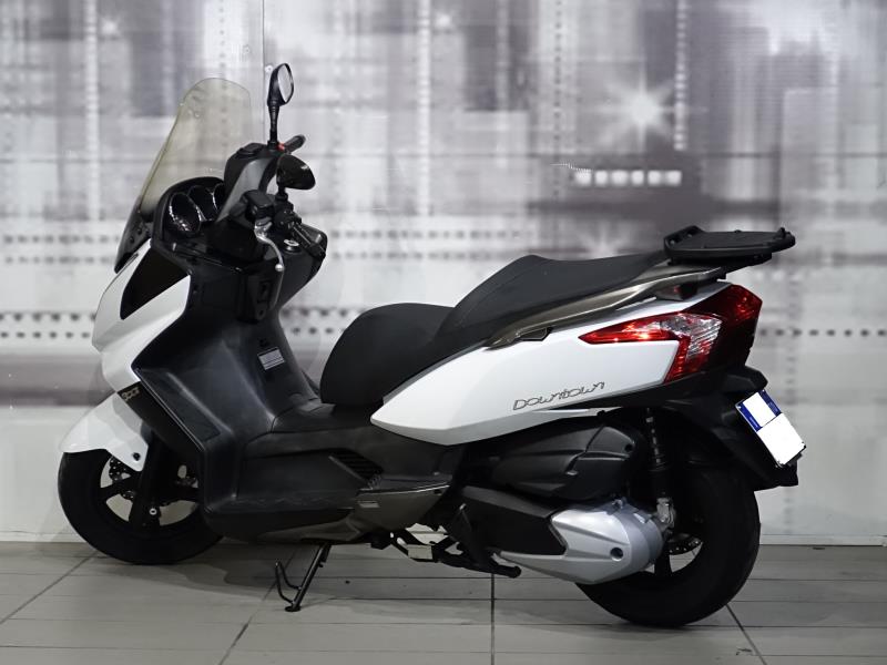 Kymco Downtown 300i colore bianco usato in vendita