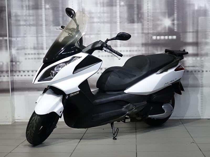 Kymco Downtown 300i colore bianco usato in vendita