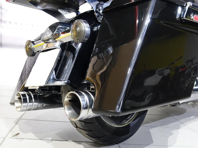 Harley Davidson Road King 1690 Classic FLHRC colore nero usato in vendita