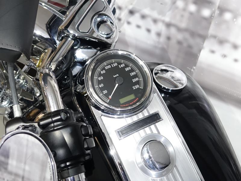 Harley Davidson Road King 1690 Classic FLHRC colore nero usato in vendita