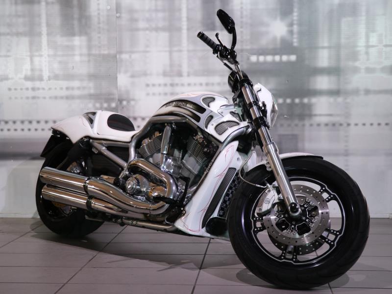 Harley Davidson V-Rod By Ms Artrix "Daytona" Bianco/Nero usata - moto custom
