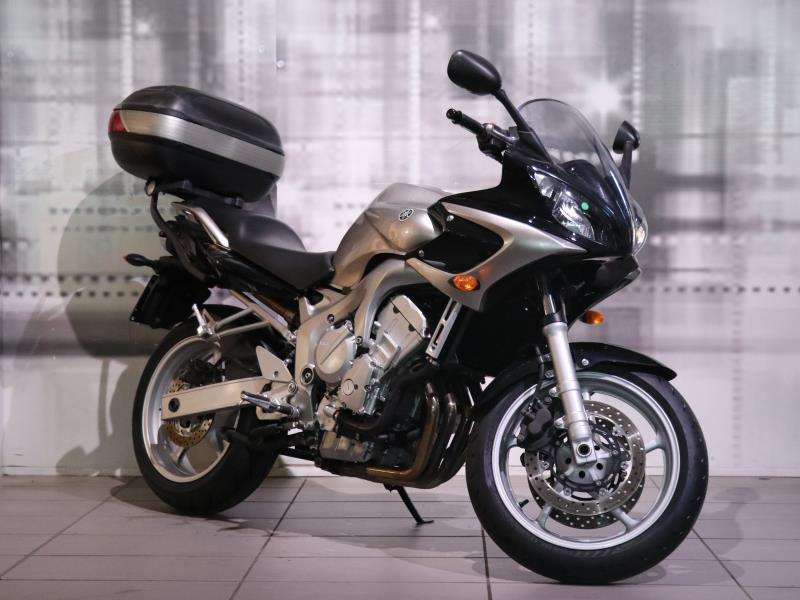 Yamaha FZ6 Fazer Grigio usata - moto sport tourer