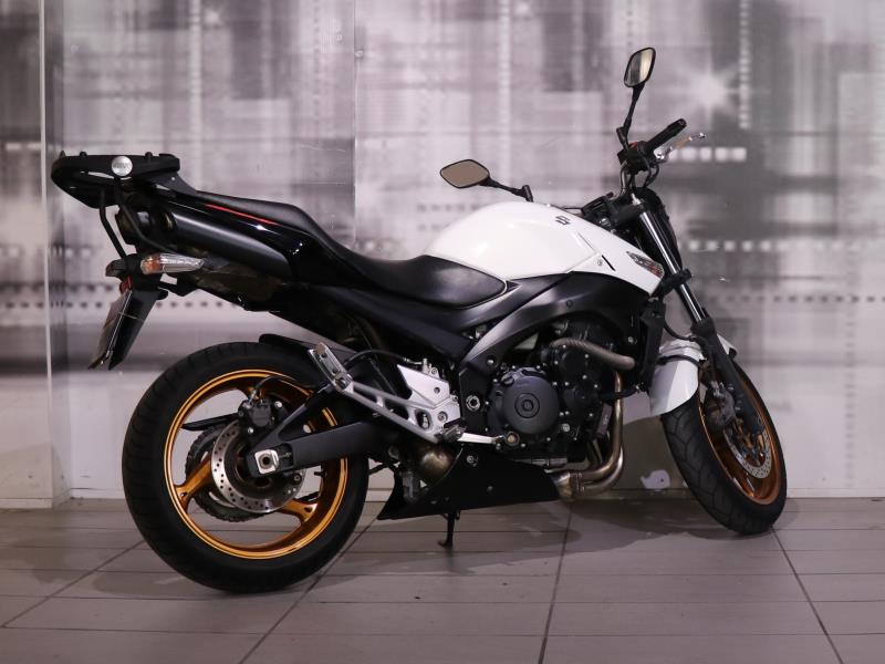 Suzuki GSR 600 Bianco usata - moto naked