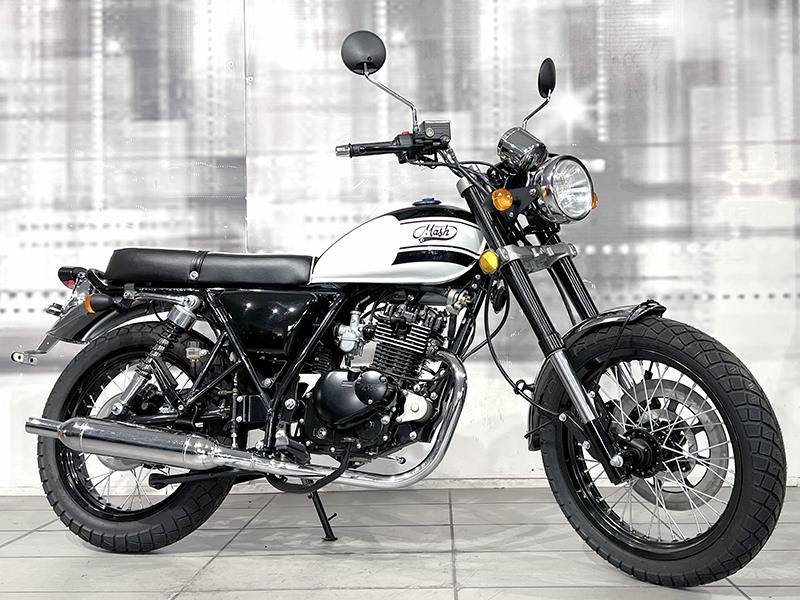 Mash Seventy Five 125 Black aziendale - moto scrambler