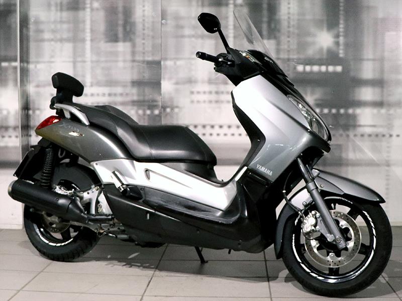 Yamaha XMax 250 Grigio scuro usata - moto scooter maxiscooter