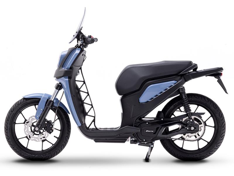Fantic Motor Issimo City Pro (L3- una batteria) Azzurro nuova - moto scooter maxiscooter