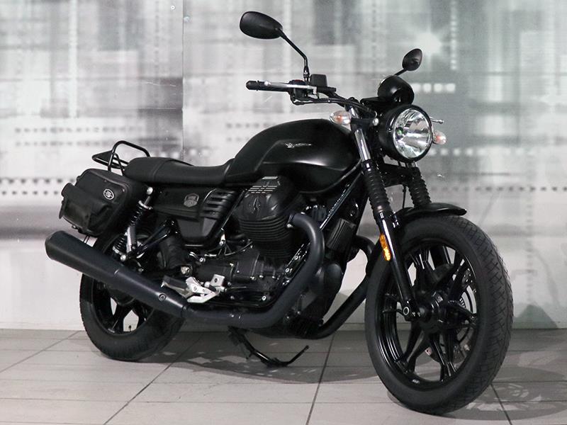 Moto Guzzi V7 III Stone Nero Ruvido usata - moto naked