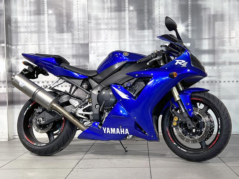 Yamaha YZF R1 Blu usata - moto sportive