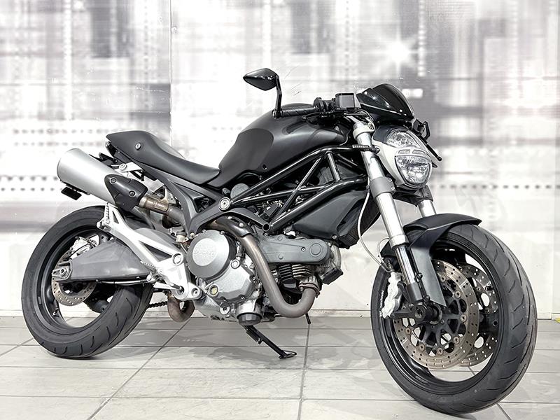 Ducati Monster 696 Nero opaco usata - moto naked