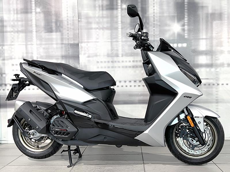 Kymco KRV 200 Argento Gleno usata - moto scooter maxiscooter