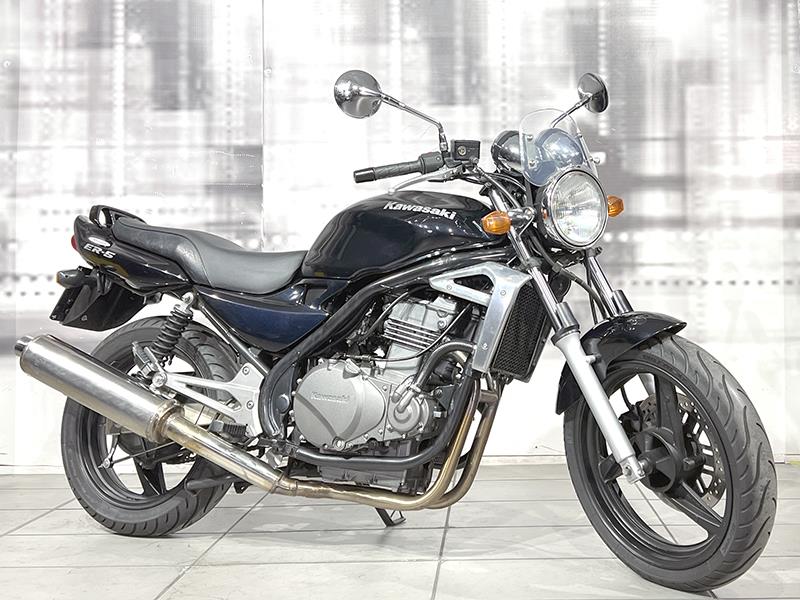 Kawasaki ER-5 500 Nero usata - moto naked