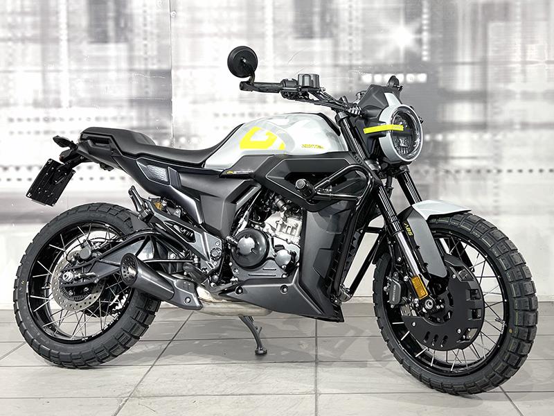 Zontes ZT 125 GK Silver/Yellow usata - moto naked