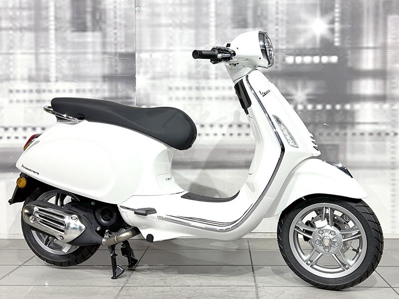 Piaggio Vespa Primavera 50 Bianco Innocente nuova - moto scooter maxiscooter