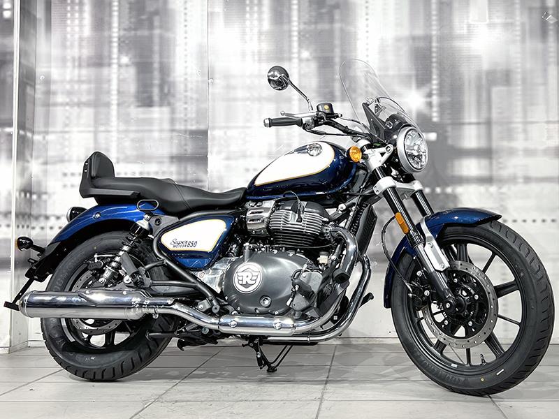 Royal Enfield Super Meteor 650 Celestial Blue nuova - moto custom