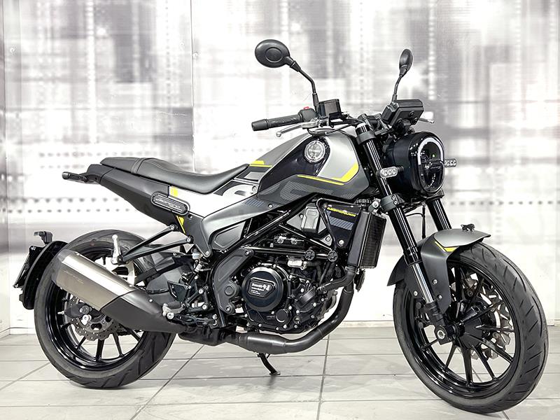 Benelli Leoncino 250 Grigio usata - moto naked