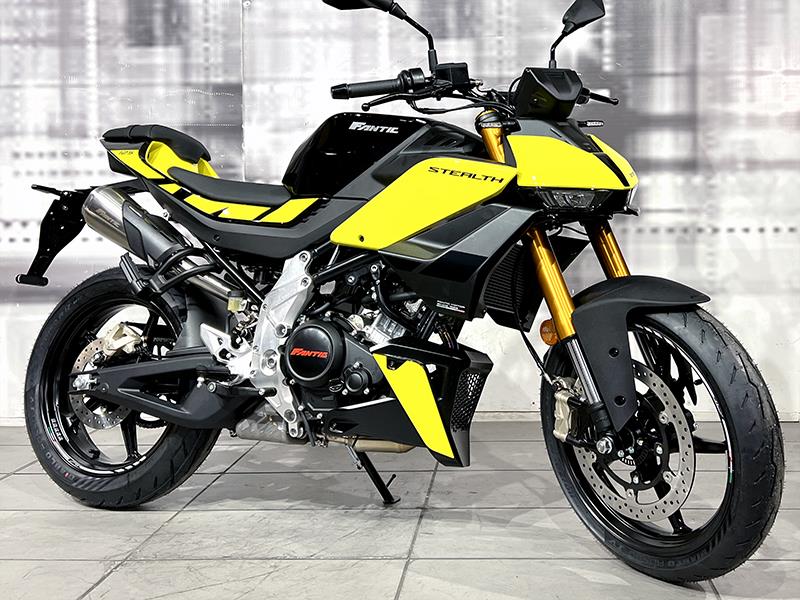 Fantic Motor Stealth 125 Giallo nuova - moto naked