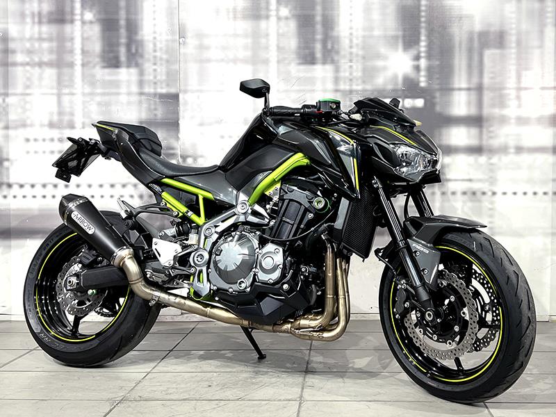 Kawasaki Z 900 Gray Pearl Mystic /Spark Black usata - moto naked