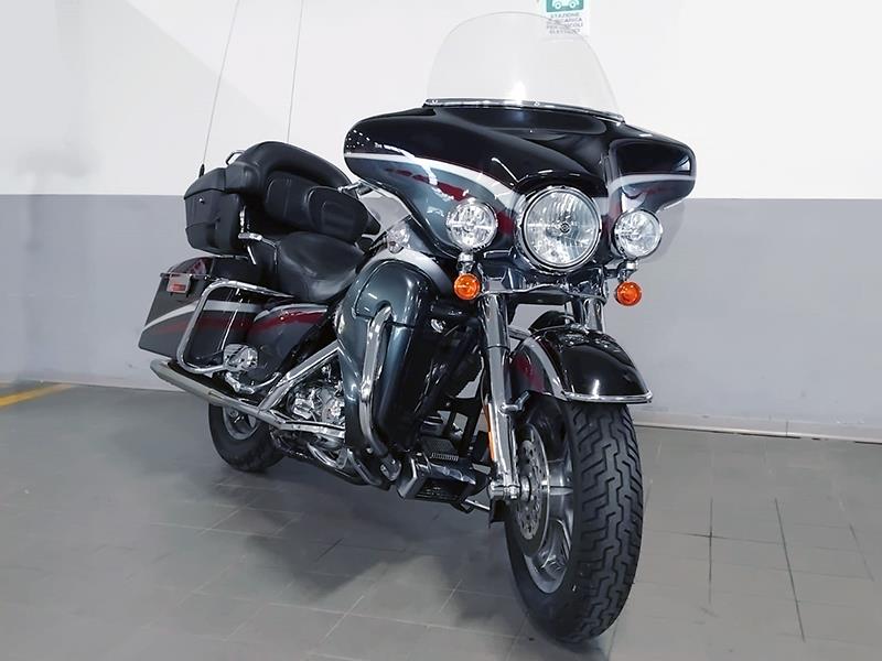 Harley Davidson FLHTCUSE Electra Screamin Eagle Nero usata - moto custom