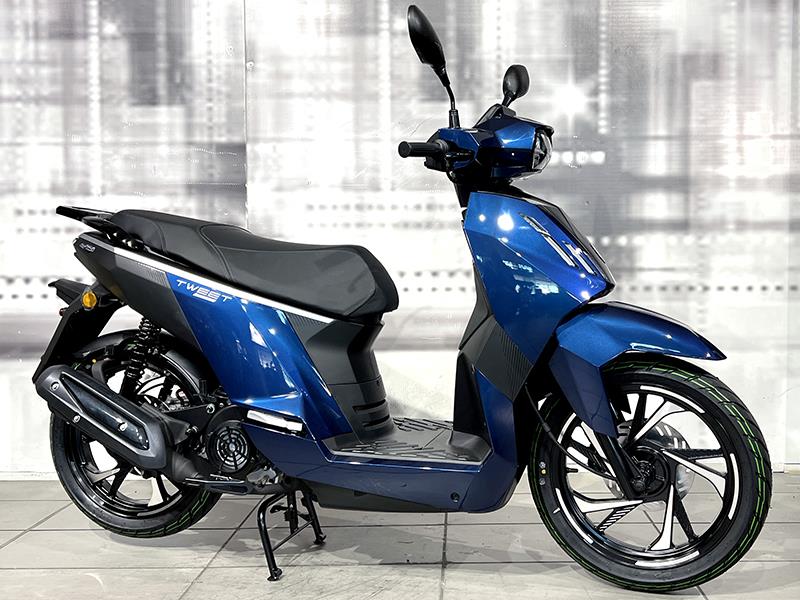 Test ride Peugeot Tweet 125 FL Active