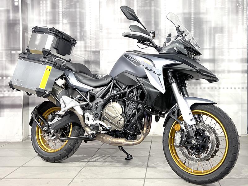 Qjmotor SRT 700 X Silver Gray usata - moto crossover