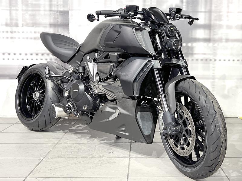 Ducati Diavel 1260 Dark Stealth usata - moto naked