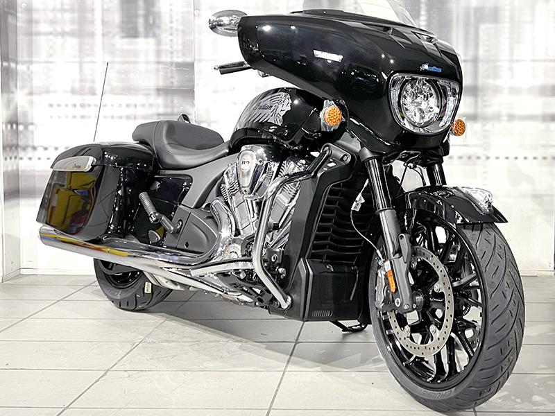 Indian Chieftain Powerplus Limited with 112 Pac Black Metallic nuova - moto custom
