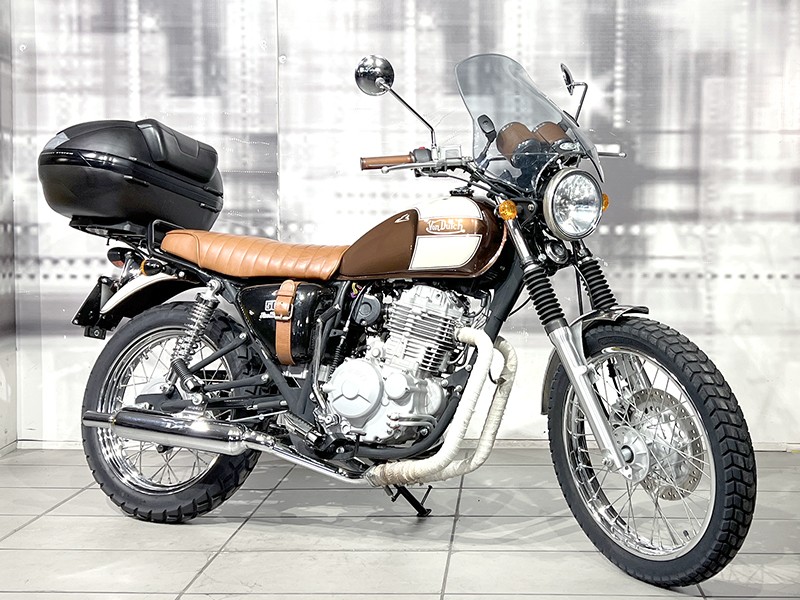 Mash Von Dutch 400 Marrone/Panna usata - moto scrambler