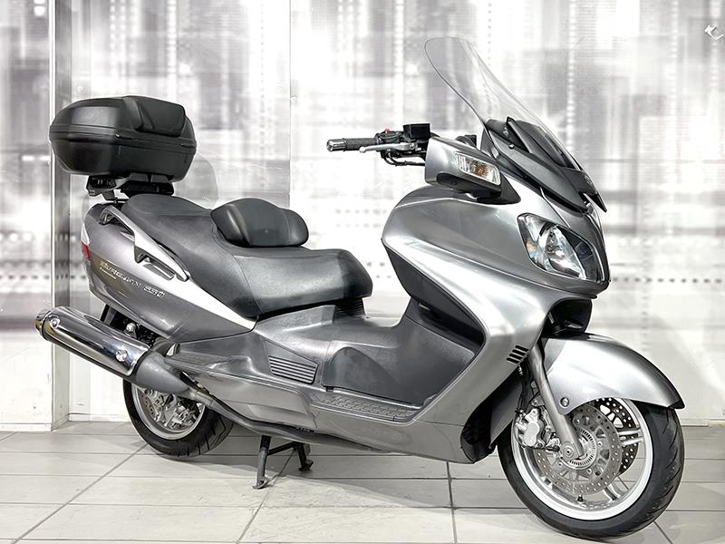 Suzuki Burgman 650 Executive Grigio usata - moto scooter maxiscooter