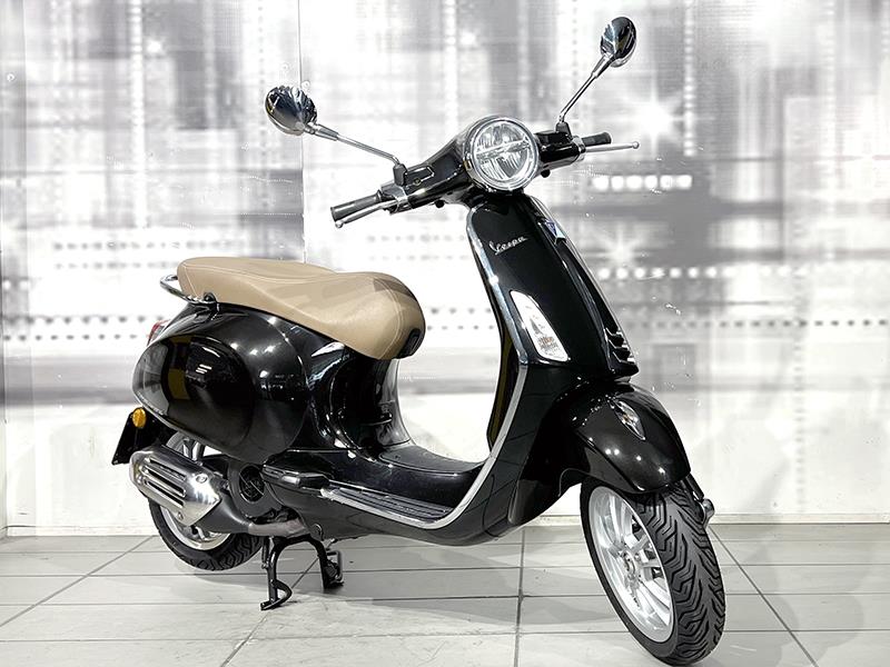 Piaggio Vespa Primavera 125 ABS Nero Convinto Glossy aziendale - moto scooter maxiscooter