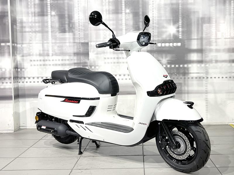 Keeway Sixties 300 Bianco aziendale - moto scooter maxiscooter