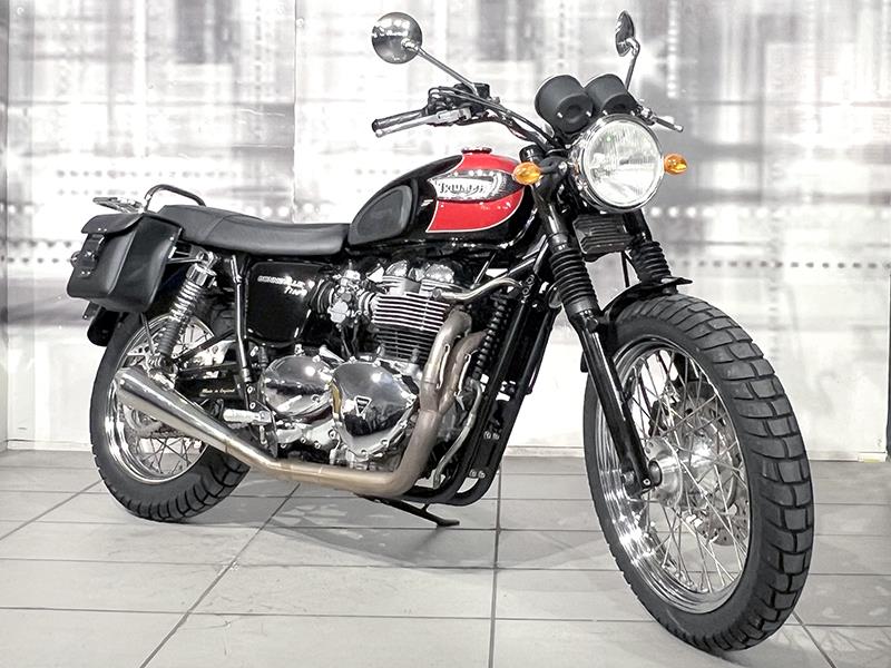 Triumph Bonneville T100 Nero usata - moto custom