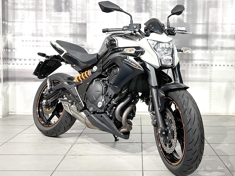 Kawasaki ER-6n ABS Urban City White/Black usata - moto naked