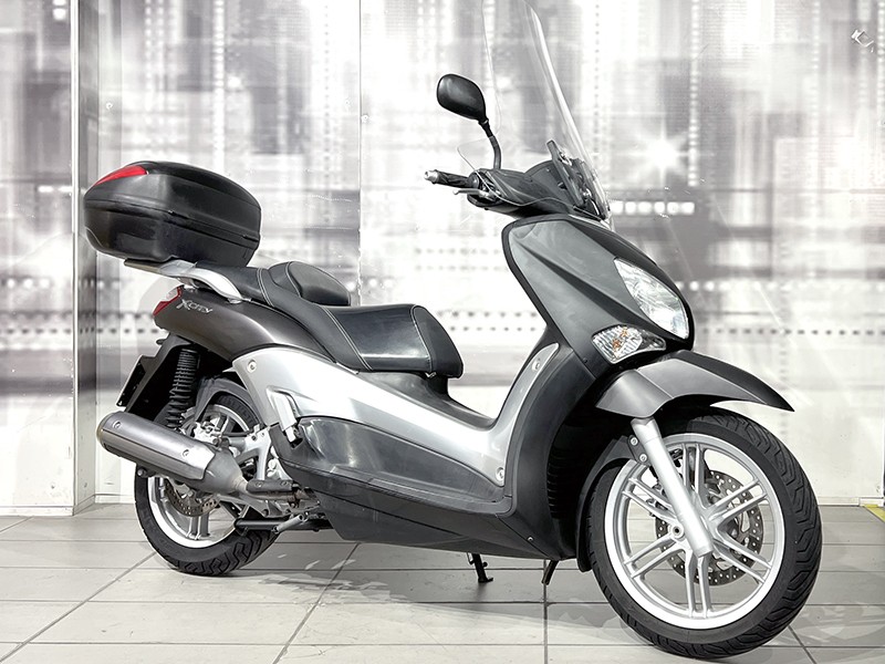Yamaha X-City 250 Grigio usata - moto scooter maxiscooter