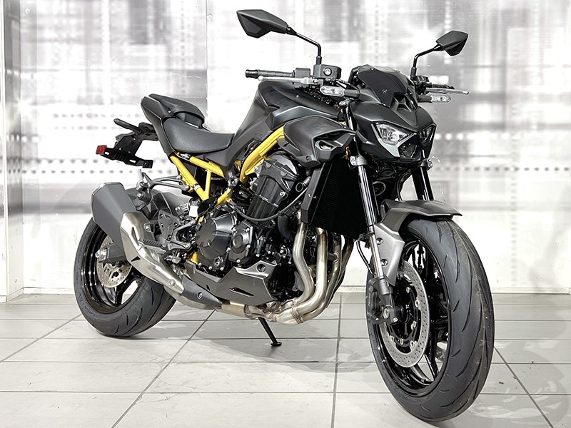 Kawasaki Z 900 Gray/Gold nuova - moto naked