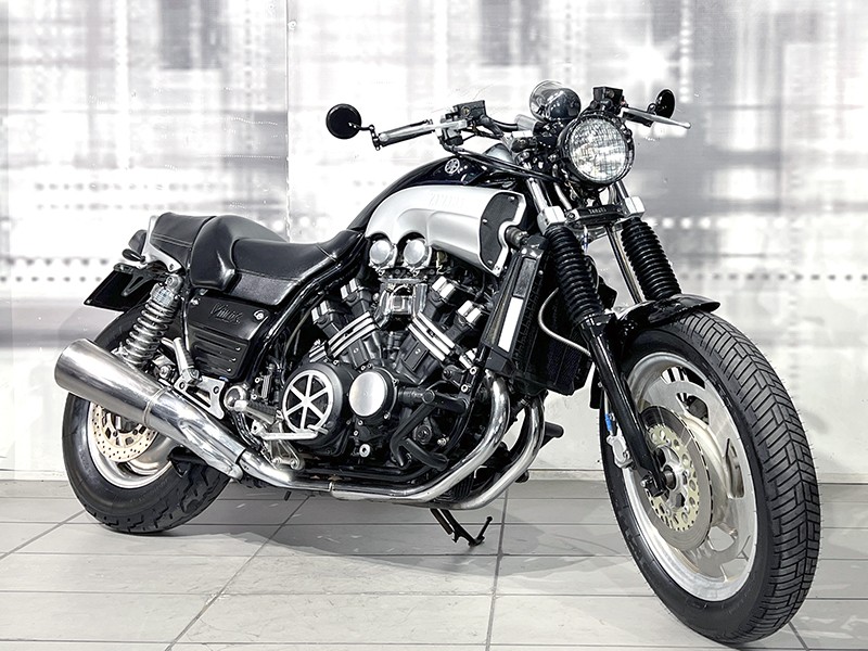 Yamaha VMax 1200 Nero usata - moto epoca