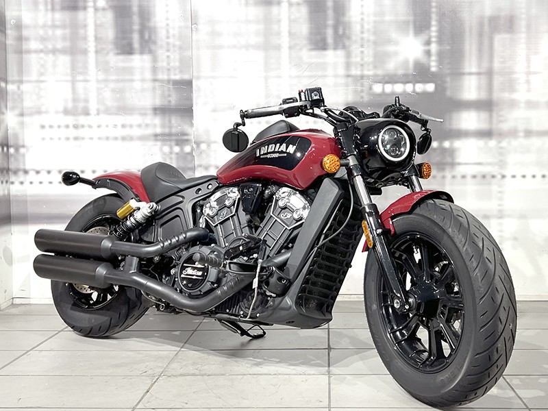 Indian Scout Bobber Indian Motorcycle Red usata - moto custom