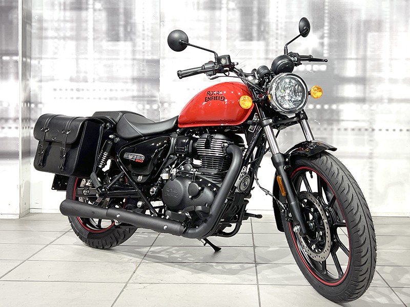 Royal Enfield Meteor 350 Fireball Red usata - moto custom